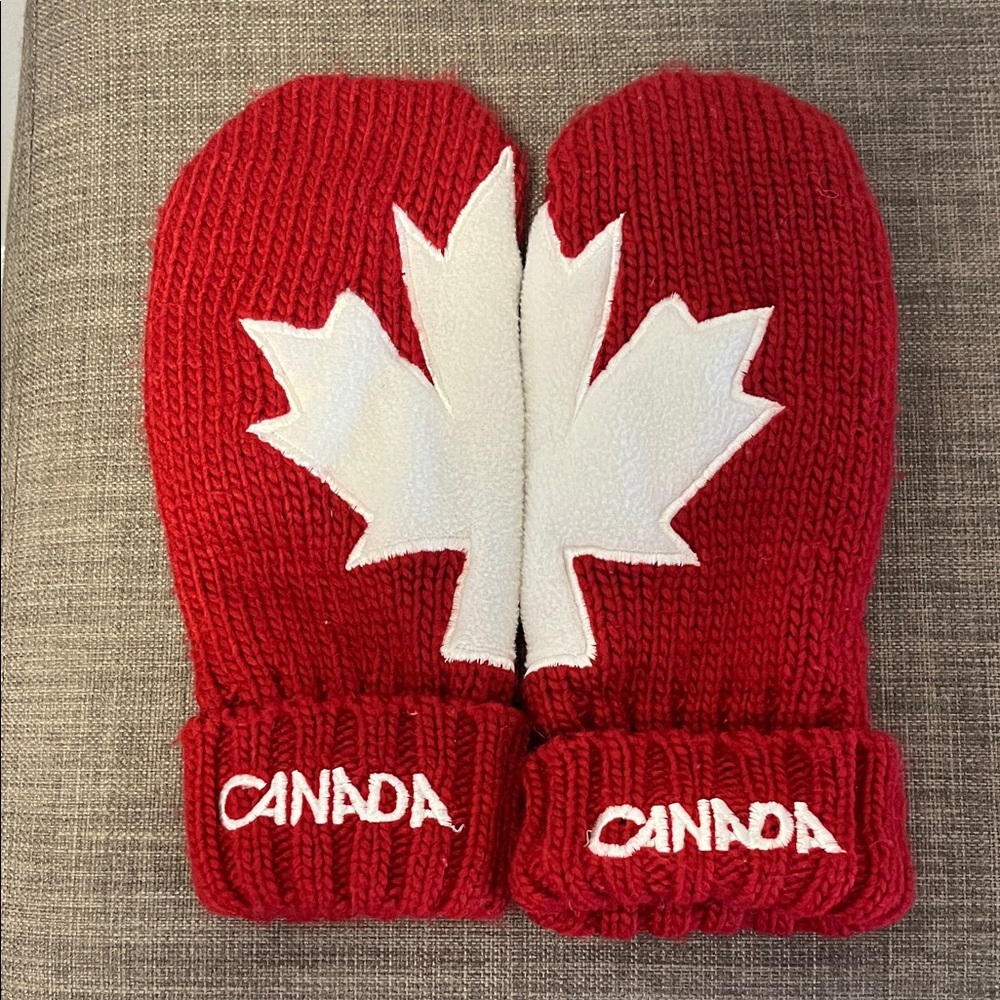 Red Canada Maple Leaf Mittens L-XL - Picture 1 of 5